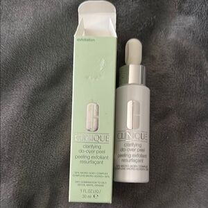 Clinique Clarifying Peel  peeling exfoliant resurfacan 1 fl oz
